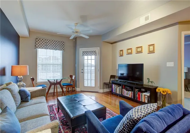 Condominium at 230 E Ponce De Leon Ave #414, Decatur, GA 30030 | MLS# 6992613 | | Sold on 2022-02-11