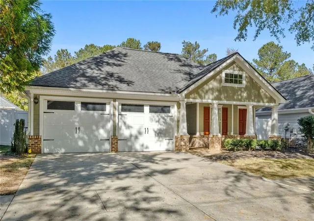 Homes for sale in Locust Grove, GA | 150 Cottage Club Dr, Locust Grove, GA 30248 | MLS# 7740128