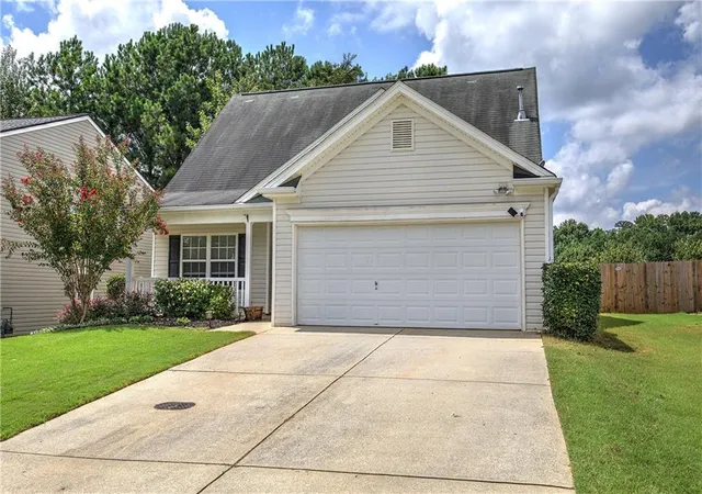 Photo 3 of Sale Pending at 312 Meadows Ln, Canton, GA 30114 | MLS# 7818361 | Listing updated on 2026-10-03