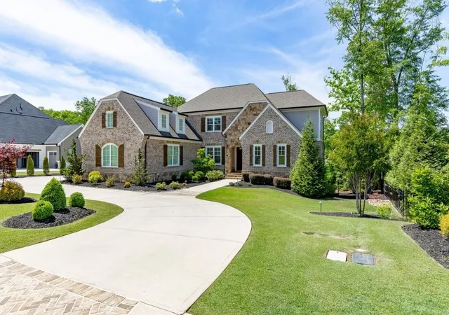 Homes for sale in Braselton, GA | 2082 Covered Bridge Dr, Braselton, GA 30517 | MLS# 7764771
