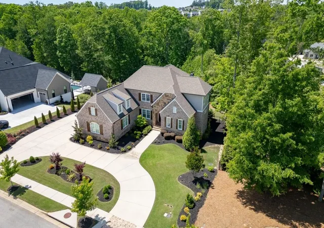 Homes for sale in Braselton, GA | 2082 Covered Bridge Dr, Braselton, GA 30517 | MLS# 7764771