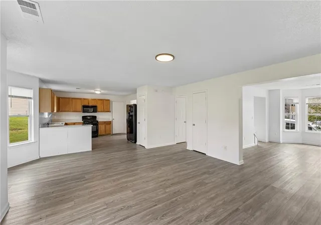 Photo 4 of Single family home for sale at 4951 Estonian Dr, Fairburn, GA 30213 | MLS# 7793856 | Listing updated on 2026-07-06