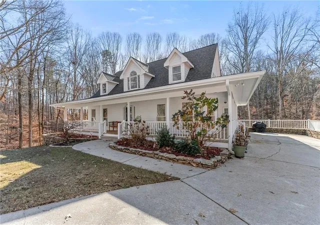 Photo 1 of Sale Pending at 3523 Lighthouse Ln, Gainesville, GA 30504 | MLS# 7786792 | Listing updated on 2026-09-10