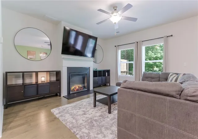 Photo 2 of Townhouse for sale at 4543 Ashbrooke Tr, Stone Mountain, GA 30083 | MLS# 7803081 | Listing updated on 2026-08-21