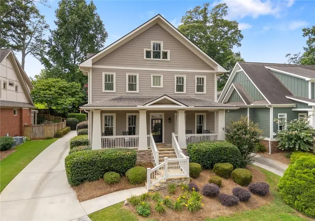 Photo 3 of Sale Pending at 1110 Parkview Pl Se, Smyrna, GA 30080 | MLS# 7815619 | Listing updated on 2026-09-08