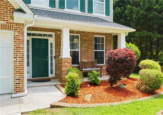 Photo 3 of Single family home for sale at 951 Is Pointe Way, Buford, GA 30518 | MLS# 7810260 | Listing updated on 2026-09-21