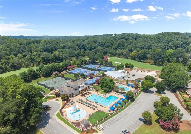 3rd image of 255 Tenth Fairway, Roswell, GA 30076 | MLS# 7823956