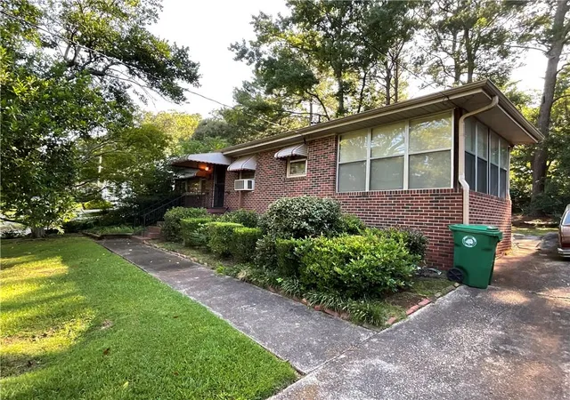 Photo 1 of Sale Pending at 2086 Edgemore Dr Se, Atlanta, GA 30316 | MLS# 7822322 | Listing updated on 2026-09-10