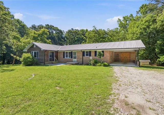 2nd image of 2710 Mud Creek Rd, Cornelia, GA 30531 | MLS# 7789312
