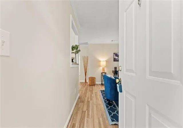 3rd image of 106 Gettysburg Pl, Sandy Springs, GA 30350