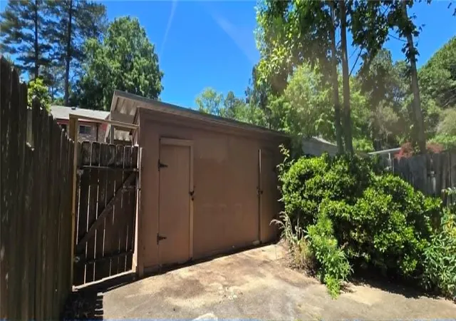2nd image of 673 Garden Walk Dr, Stone Mountain, GA 30083 | MLS# 7770819