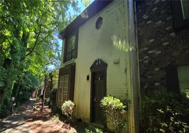 3rd image of 673 Garden Walk Dr, Stone Mountain, GA 30083 | MLS# 7770819