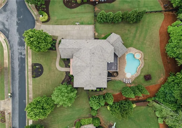 Photo 3 of Sale Pending at 16550 Quayside Dr, Alpharetta, GA 30004 | MLS# 7777019 | Listing updated on 2026-09-01