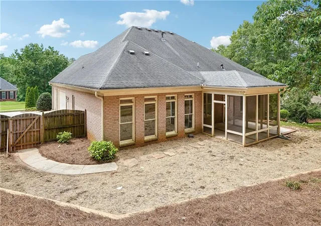 Photo 4 of Single family home for sale at 7880 Gable Dr, Douglasville, GA 30135 | MLS# 7693292 | Listing updated on 2026-10-30