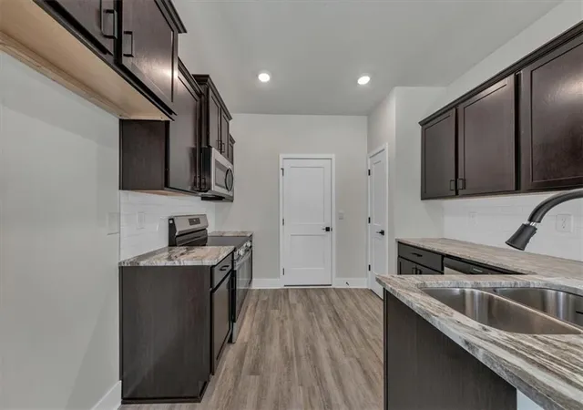Photo 1 of Single family home for sale at 146 Chaucer Ln, Carrollton, GA 30117 | MLS# 7859494 | Listing updated on 2026-10-27
