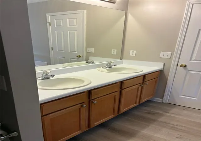Photo 3 of Single family home for sale at 3292 Shady Valley Ct, Loganville, GA 30052 | MLS# 7803553 | Listing updated on 2026-07-24