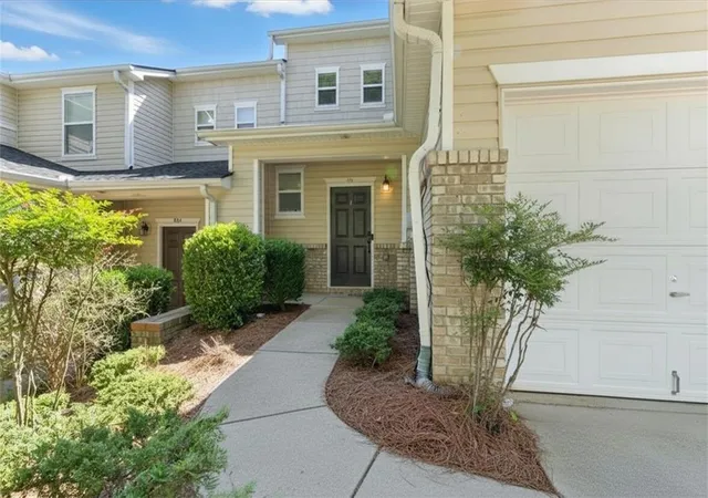 1st image of 302 Oak Leaf Pl, Acworth, GA 30102 | MLS# 7816751