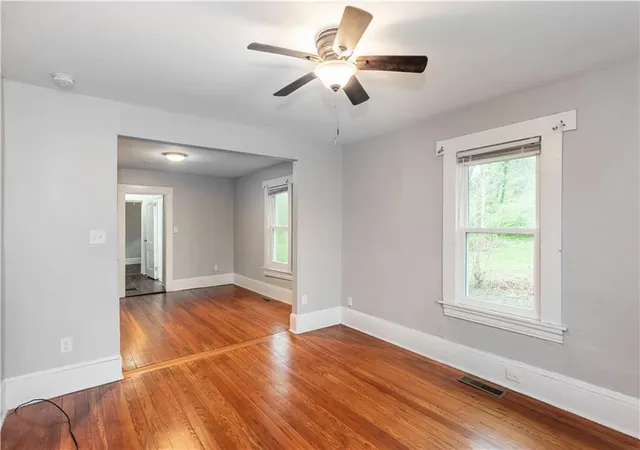 4th image of 1440 Fulton Ave, Atlanta, GA 30344 | MLS# 7737598