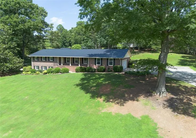 4th image of 408 Mac Johnson Rd Nw, Cartersville, GA 30121 | MLS# 7766595