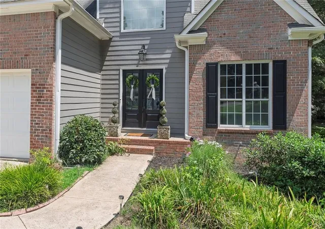 Photo 3 of Sale Pending at 7211 Meadow Gate Way, Woodstock, GA 30189 | MLS# 7823345 | Listing updated on 2026-09-15