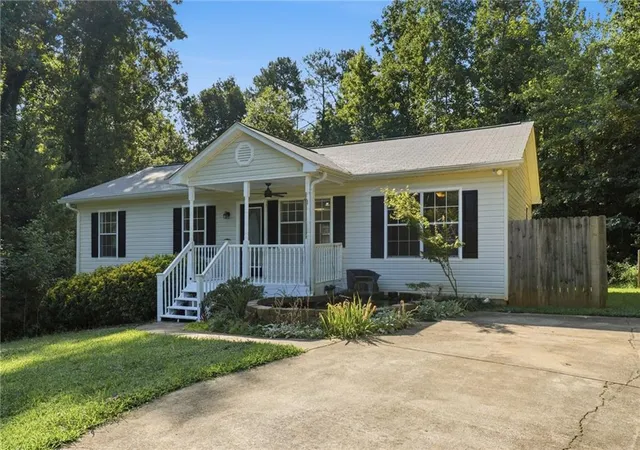 Photo 3 of Single family home for sale at 54 Cross Sabre Dr, Dawsonville, GA 30534 | MLS# 7823958 | Listing updated on 2026-10-05