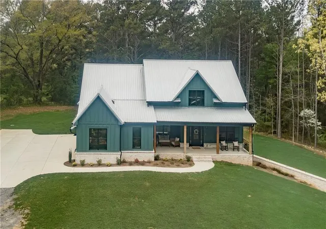 Photo 3 of Single family home for sale at 526 Brice Sta Rd, Silver Creek, GA 30173 | MLS# 7748031 | Listing updated on 2026-09-29