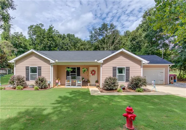 1st image of 418 Starrs Bridge Rd, Canon, GA 30520 | MLS# 7815379