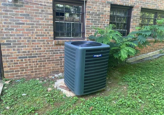 3rd image of 3739 Chateauguay Dr, Decatur, GA 30034 | MLS# 7799002