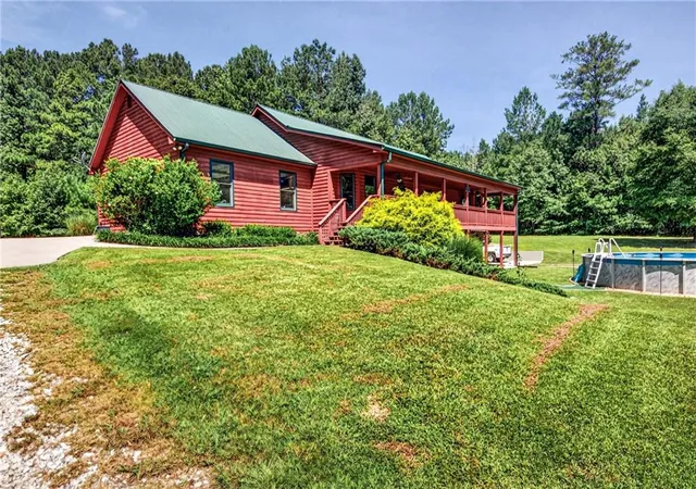 Photo 3 of Sale Pending at 1218 Duncan Rd, Oxford, GA 30054 | MLS# 7824979 | Listing updated on 2026-09-23