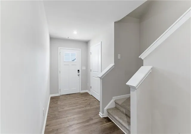 Photo 4 of Townhouse for sale at 32 Silver Leaf Ln #4, Dawsonville, GA 30534 | MLS# 7730110 | Listing updated on 2026-08-30