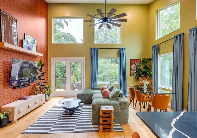 2nd image of 1996 Phillips Dr Se, Atlanta, GA 30315 | MLS# 7798148