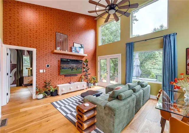4th image of 1996 Phillips Dr Se, Atlanta, GA 30315 | MLS# 7798148