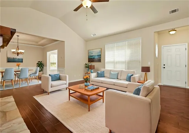 Listing Photo 4 - Condo for sale in building located at 3601 Canton Rd, Marietta, GA 30066 - Unit #111