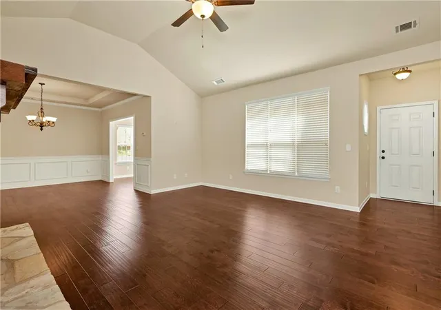 Listing Photo 5 - Condo for sale in building located at 3601 Canton Rd, Marietta, GA 30066 - Unit #111