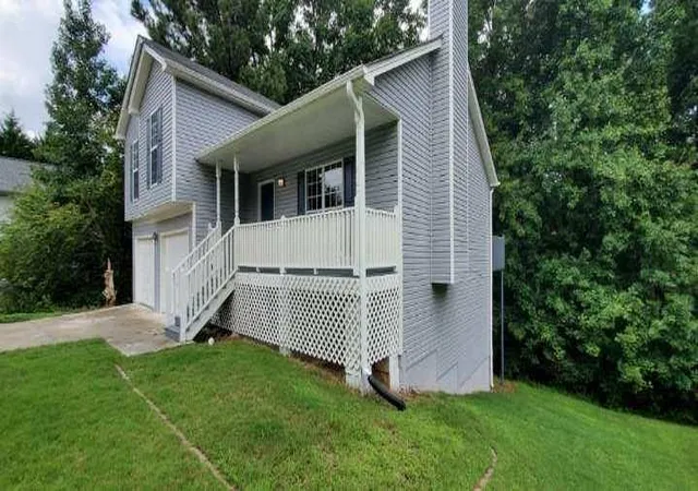 Homes for sale in Sugar Hill, GA | 6050 April Dr, Sugar Hill, GA 30518 | MLS# 7083813