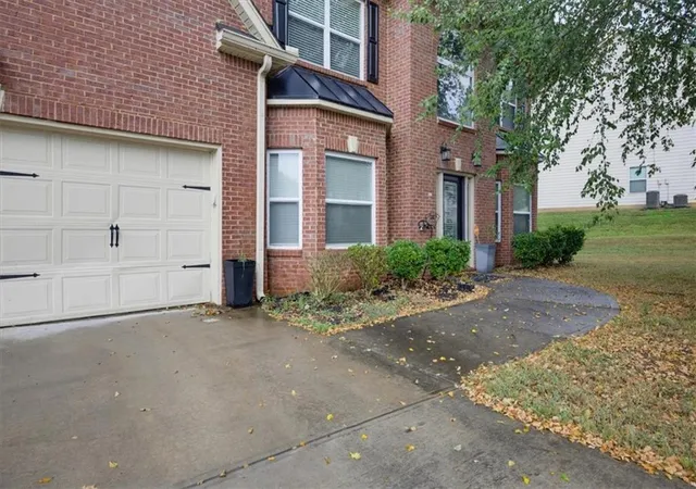 Photo 2 of Single family home for sale at 4071 Lucas Ln, Ellenwood, GA 30294 | MLS# 7829247 | Listing updated on 2026-08-29