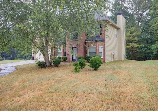 Photo 3 of Single family home for sale at 4071 Lucas Ln, Ellenwood, GA 30294 | MLS# 7829247 | Listing updated on 2026-08-29