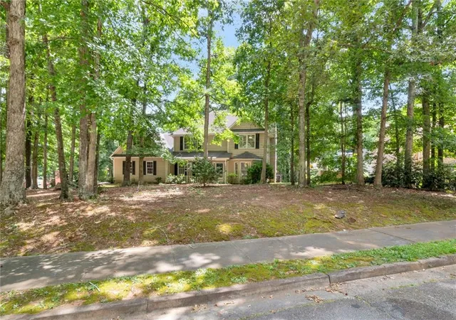 Homes for sale in Stone Mountain, GA | 1091 To Lani Dr, Stone Mountain, GA 30083 | MLS# 7619609