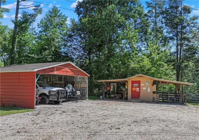 3rd image of 5082 Hwy 197 N, Clarkesville, GA 30523 | MLS# 7808614
