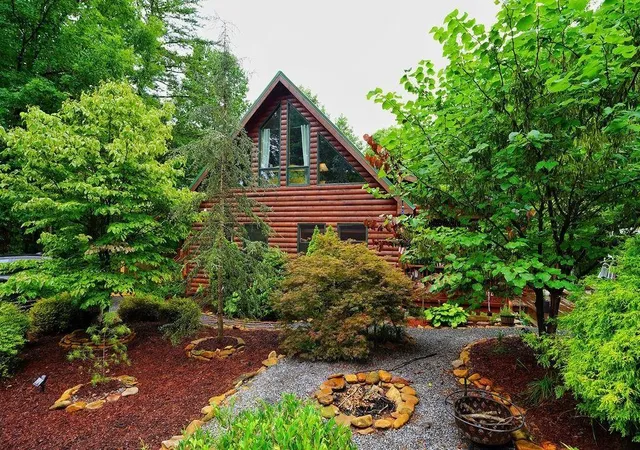3rd image of 85 Hunter Dr, Talking Rock, GA 30175 | MLS# 7766412
