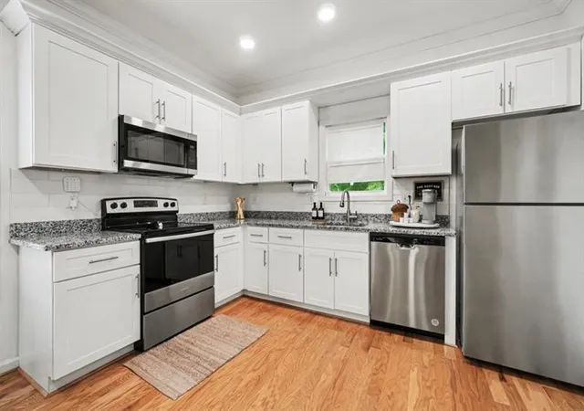 Listing Photo 4 - Condo for sale in building located at 142 Park Ave SE, Atlanta, GA 30315