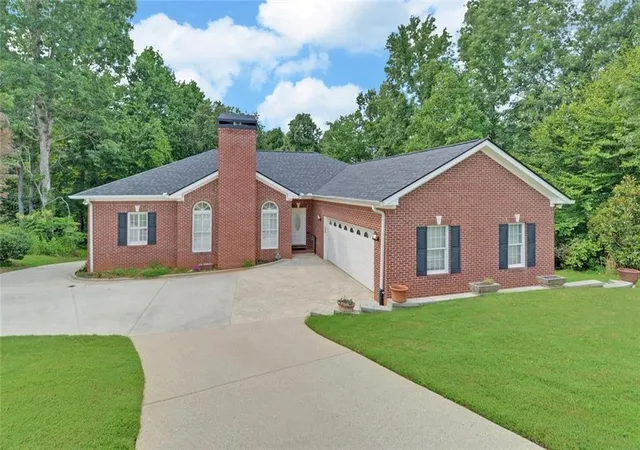Photo 1 of Single family home for sale at 4151 Summit Chse, Gainesville, GA 30506 | MLS# 7807640 | Listing updated on 2026-08-24