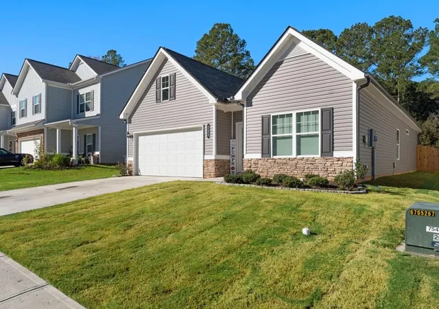 2nd image of 225 Sycamore Dr, Calhoun, GA 30701 | MLS# 7672327