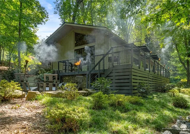 Photo 2 of Single family home for sale at 460 Valley Green Dr Ne, Atlanta, GA 30342 | MLS# 7823988 | Listing updated on 2026-09-15