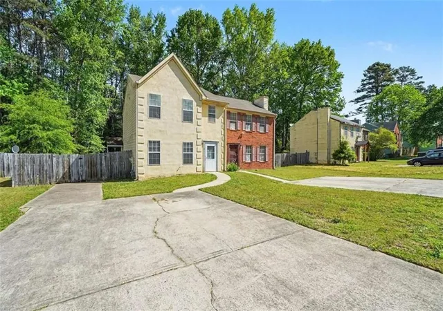 1st image of 7967 Creekstone Wy, Riverdale, GA 30274 | MLS# 7758196