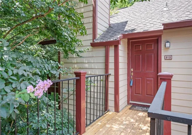 2nd image of 915 Wentworth Ct, Johns Creek, GA 30022 | MLS# 7809293
