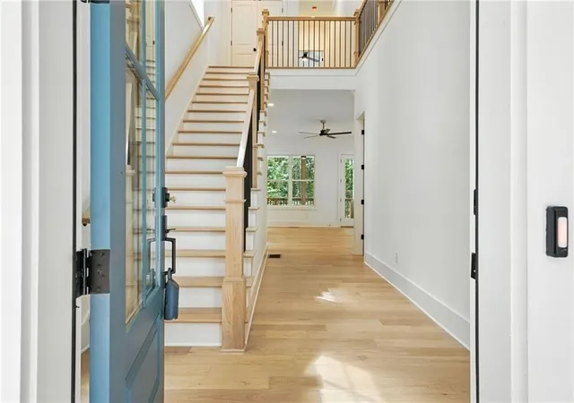 Photo 4 of Single family home for sale at 3917 Bellair Dr, Marietta, GA 30066 | MLS# 7719335 | Listing updated on 2026-08-27