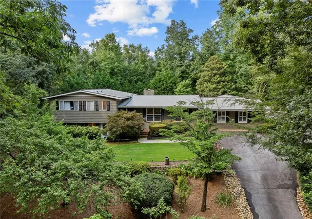 2nd image of 6488 Cherry Tree Ln, Sandy Springs, GA 30328 | MLS# 7818645