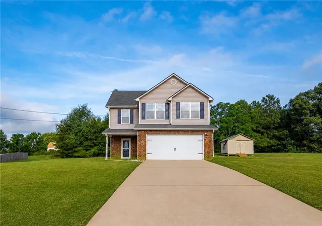 Photo 3 of Single family home for sale at 315 Furrow Crk Ct, Jackson, GA 30233 | MLS# 7814828 | Listing updated on 2026-08-21