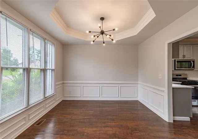 Photo 3 of Sale Pending at 227 Scenic View Ln, Stone Mountain, GA 30087 | MLS# 7790809 | Listing updated on 2026-09-01